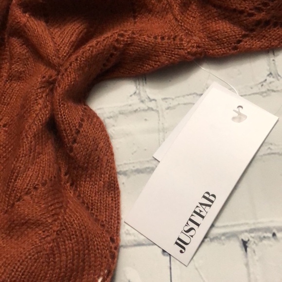 Cropped V Neck Puffy Belled Sleeve - Picture 12 of 12